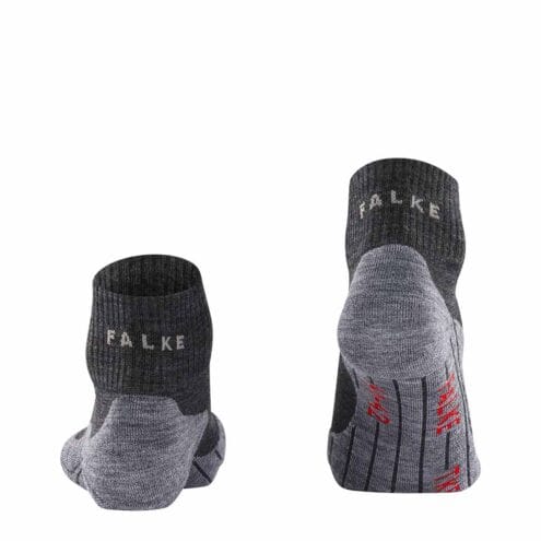 baksida av bekväma och luftiga Falke TK5 Wander Short Trekking Sock vandringsstrumpor (herr)