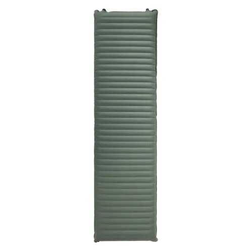 en grön Therm-a-Rest NeoAir Topo Luxe uppblåsbart liggunderlag
