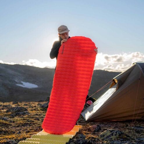 en uppblåst Therm-a-Rest Prolite Apex självuppblåsbart liggunderlag
