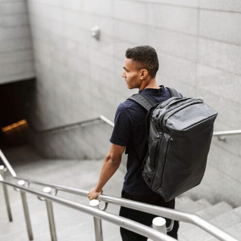 lifestylebild på Osprey Transporter Squffel 44L resväska (unisex)