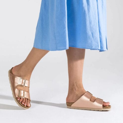 en modell bär Rohde 5623 sandaler (dam)