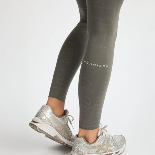 Logga på en grön Röhnisch Logo Effect High Waist Tights träningstights (dam)