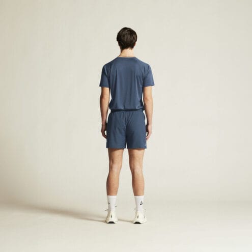 Baksida av Craft Core Essence Shorts 2 träningsshorts (herr) på en modell