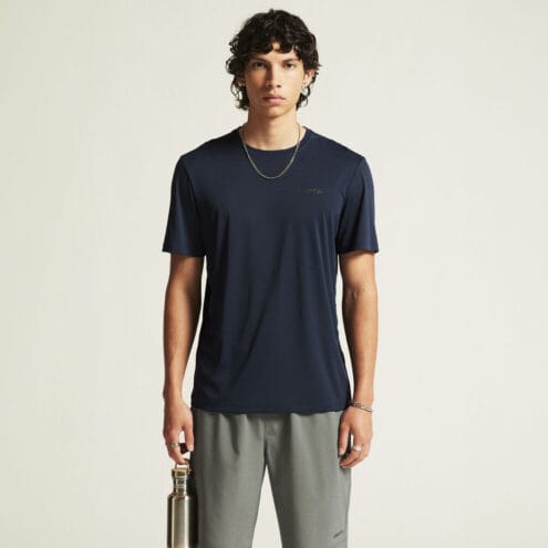 en modell bär Craft Core Essence SS Tee 2 träningströja (herr)
