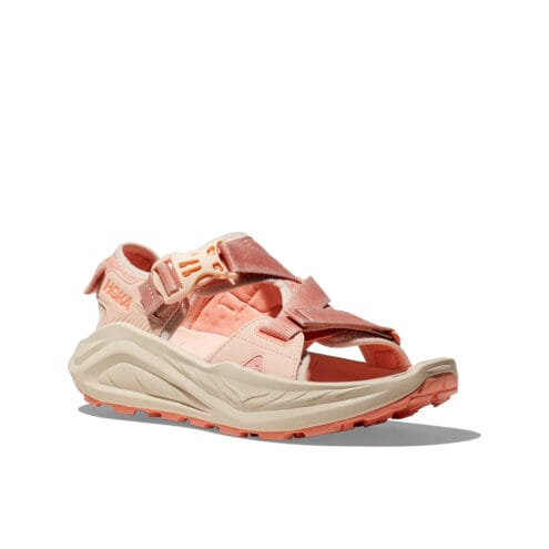 Hoka Infini Hike TC sandaler (dam) snett framifrån