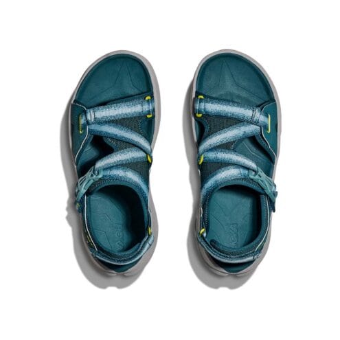 ovandel av ett par Hoka Infini Hike TC sandaler (herr)
