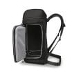 en Osprey Mountain Bound Boot Pack Plus väska för pjäxor (unisex) med sidoöppningen öppnad
