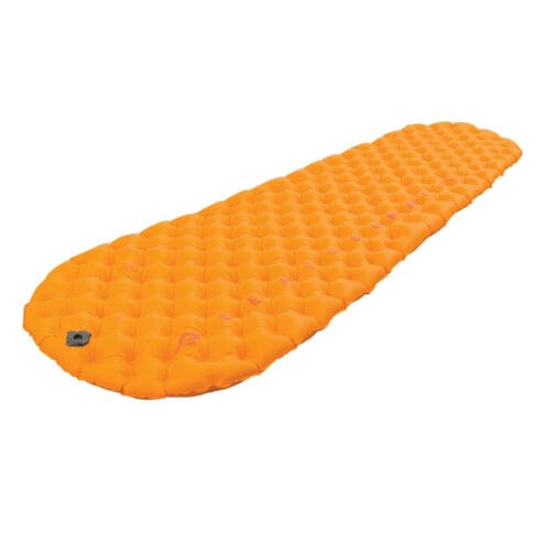 Sea To Summit Aircell Mat Ultralight Insulated Pump uppblåsbart liggunderlag i en orange färg