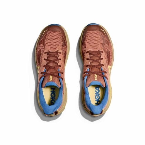 ett par Hoka Challenger 8 Wide löparskor (herr)