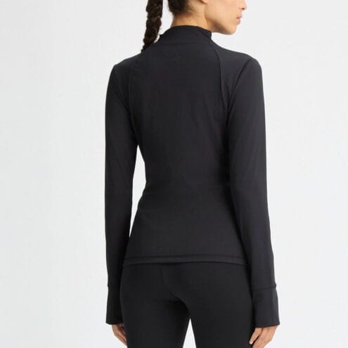 baksida av Röhnisch Legacy Full Zip träningströja (dam) på en modell