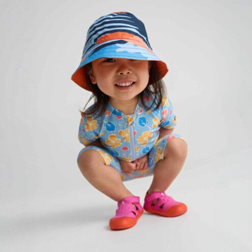 Reima Sunhat Viehe solhatt (barn) på ett barn
