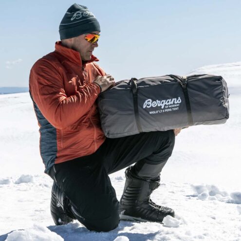 en ihoppackad Bergans Wiglo LT v.2 kupoltält för 6 personer