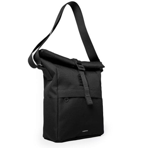 Sandqvist Icon Sacoche axelväska (unisex) snett framifrån