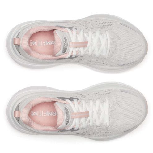 ovandel av ett par Saucony Hurricane 25 löparskor (dam)