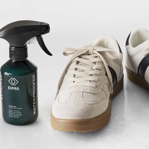 EXPRO Waterproofer impregnering på ett par skor